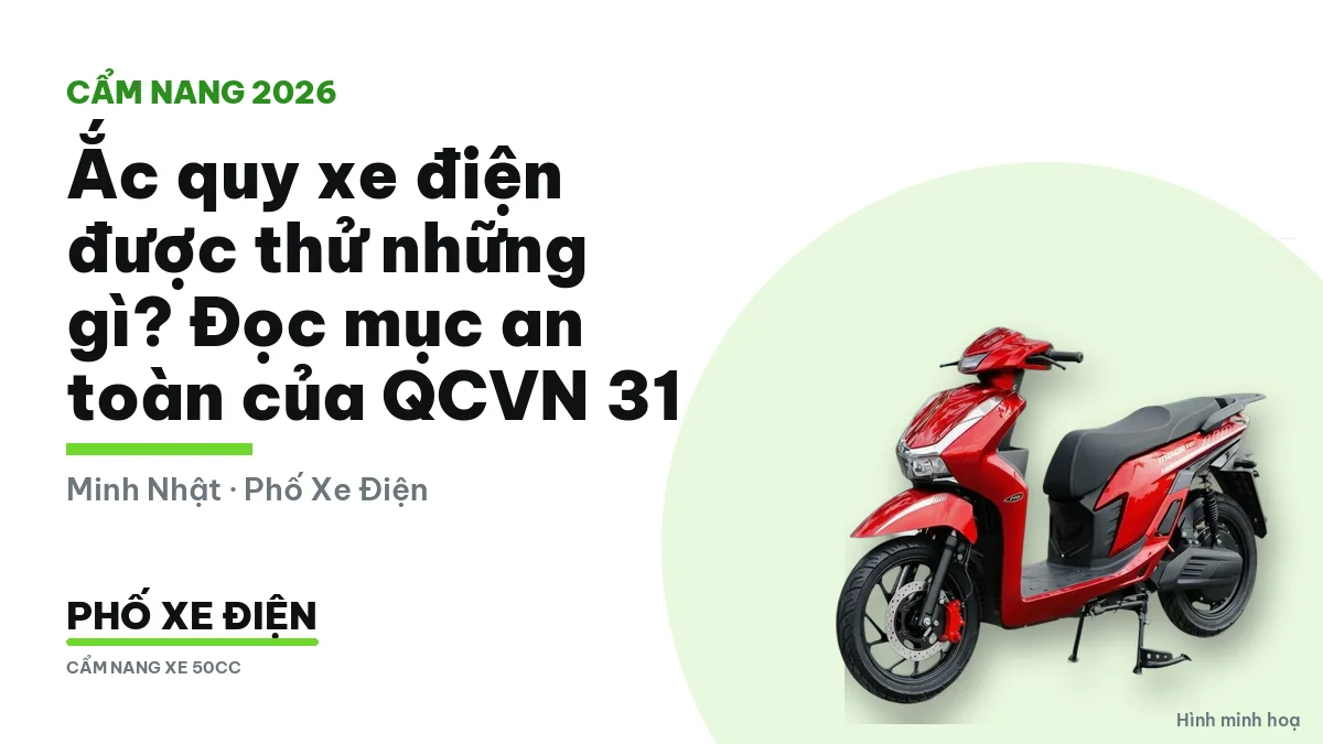 Ắc quy xe điện và bộ sạc đặt cạnh nhau