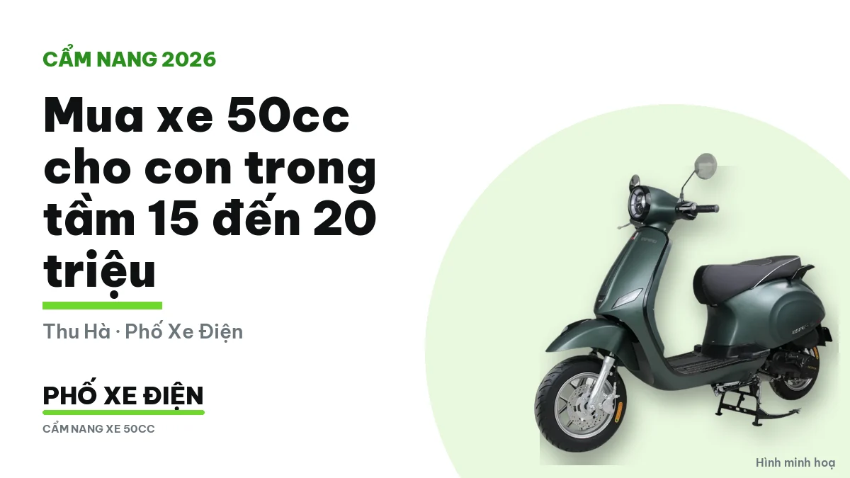 Cuốn sổ ghi ngân sách mua xe đặt trên bàn phòng khách